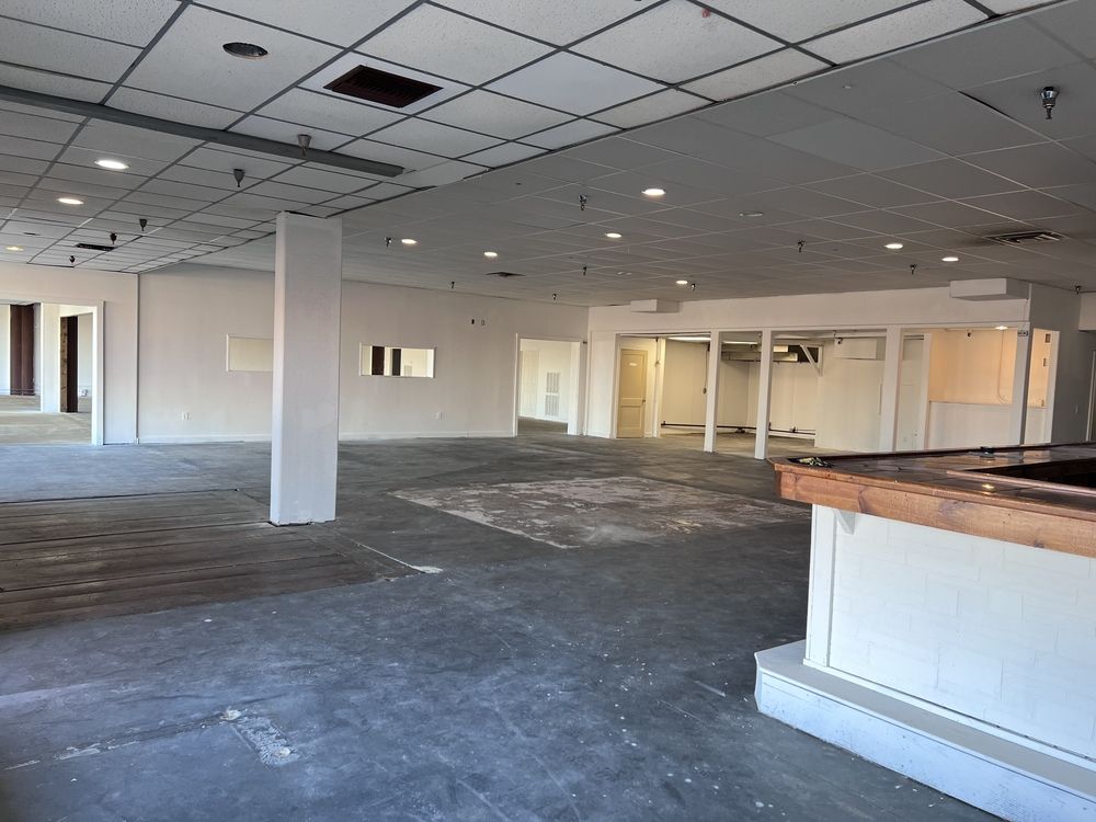 Boardwalk Village RESTAURANT OR RETAIL 3812 Central Avenue up to 10,000 Square Feet: 3810 Central Ave, Hot Springs, AR 71913